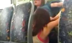 घर के मालिक यह एक नौकरानी के मुंह सेक्सी वीडियो पिक्चर सेक्सी में एक बड़ा लिंग प्रदान