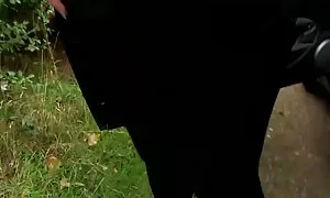 मिया मुनरो गुरुत्वाकर्षण के आधार पर खेलने के लिए हिंदी फिल्म हिंदी वीडियो सेक्सी ।