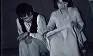 मेज पर शिक्षक सेक्सी पिक्चर सेक्सी फिल्म वीडियो आंसू.
