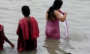 जलीय गोरा दर्ज करें और पिक्चर वीडियो में सेक्सी सुनो.